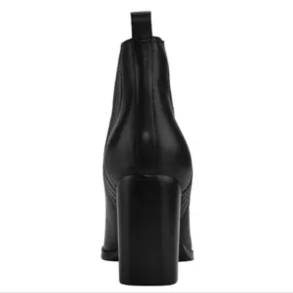 *SOLD* NEW MARC FISHER | Western Slip On Leather Booties - Picture 3 of 4